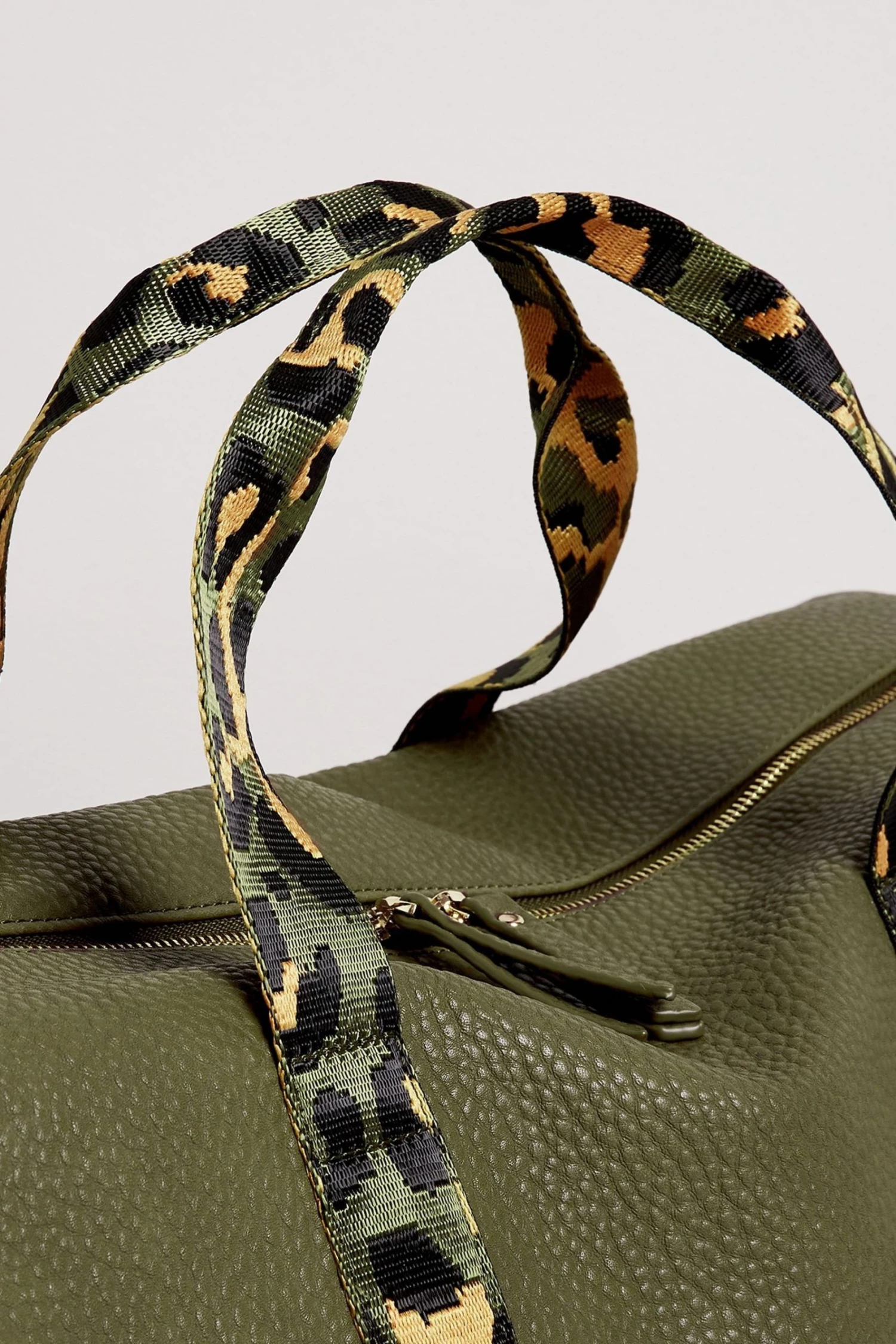 Oliver Bonas Hattie Natural Leopard Strap Green Rectangular Weekend Bag - Image 6
